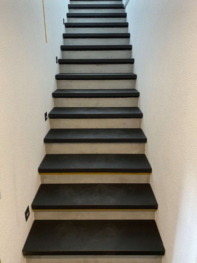 Holztreppe zimmerei rudolf