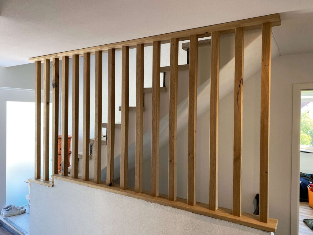Holzelemente einer treppe im innenausbau von zimmerei rudolf